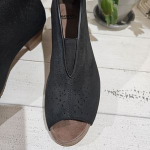 💥Open Toe Booties - Sz 9.5